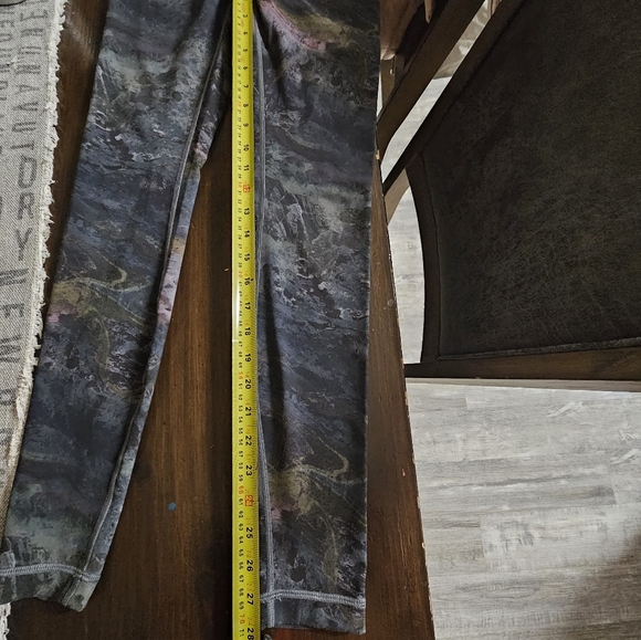 Lululemon galaxy leggings - Picture 2 of 5